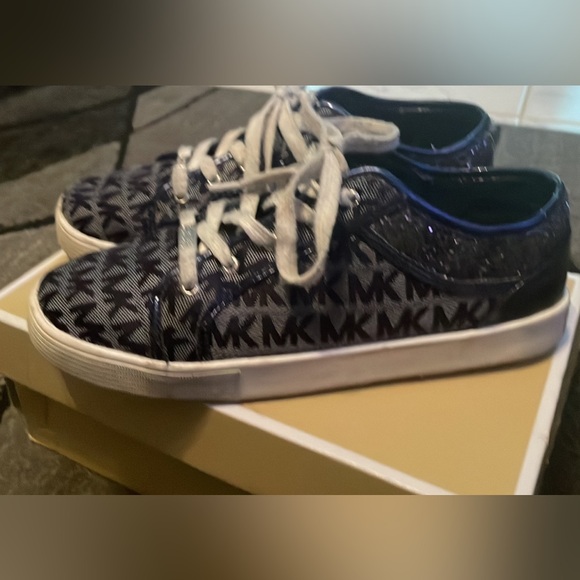 Michael Kors womens Blue sparkle Sneakers - Picture 1 of 6